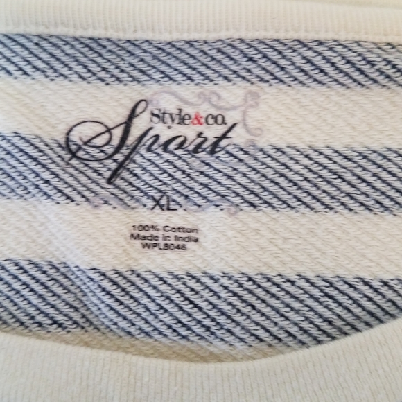 Cute sporty top - Picture 4 of 7